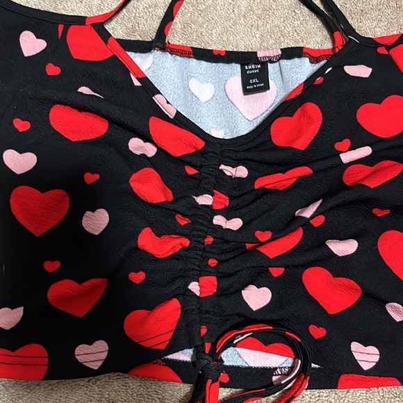 Shein, size 0XL, red black and pink hearts. - Picture 2 of 2